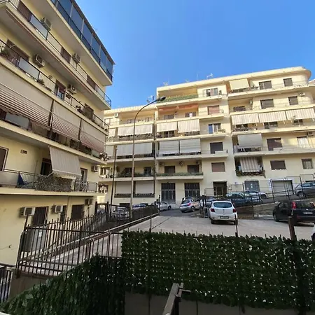 Little House Ρέτζιο ντι Καλάμπρια