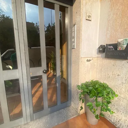 Little House * Reggio de Calabre