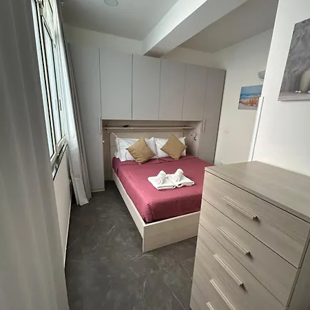 Little House * Reggio de Calabre