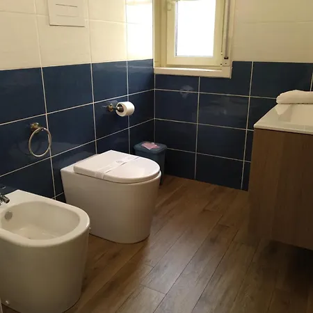 Little House * Ρέτζιο ντι Καλάμπρια